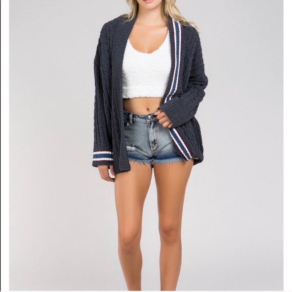 ✨LAST Chenille Varsity Cardigan Cream - Picture 7 of 8